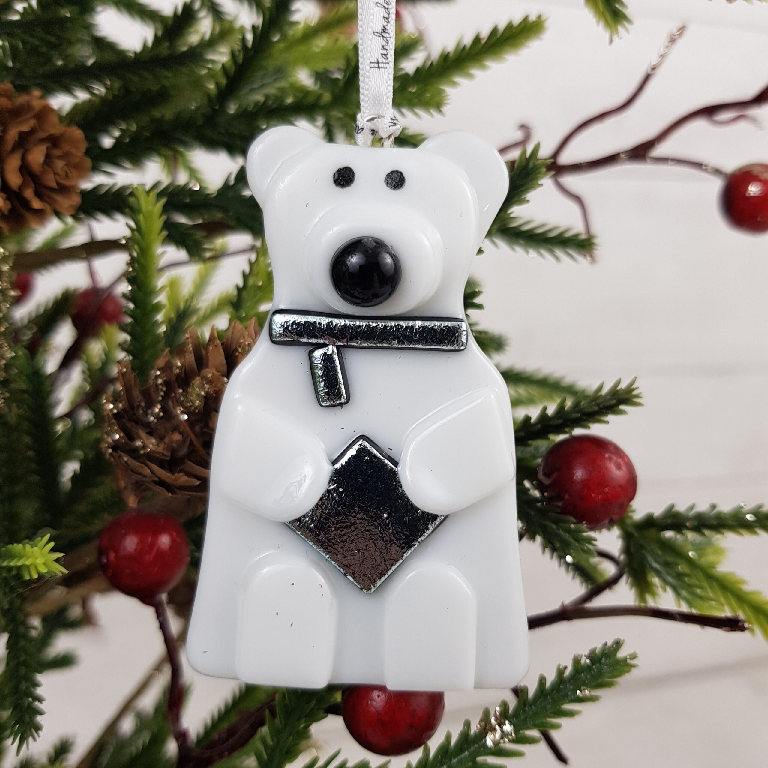 polar bear christmas tree decoration
